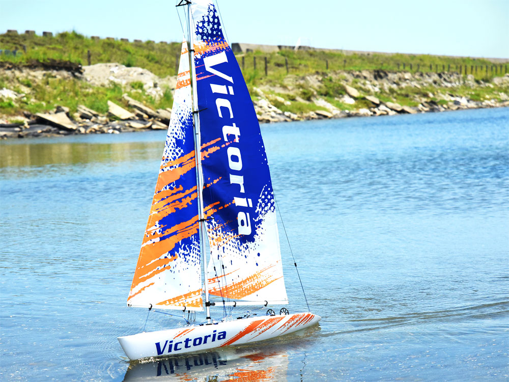 victor model sailboat